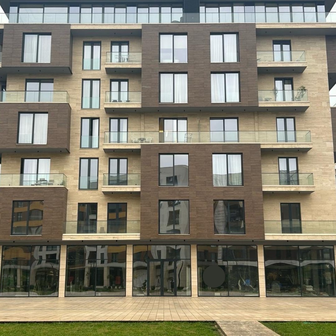 Office space for rent in the Oaza building, near Capital Plaza.
